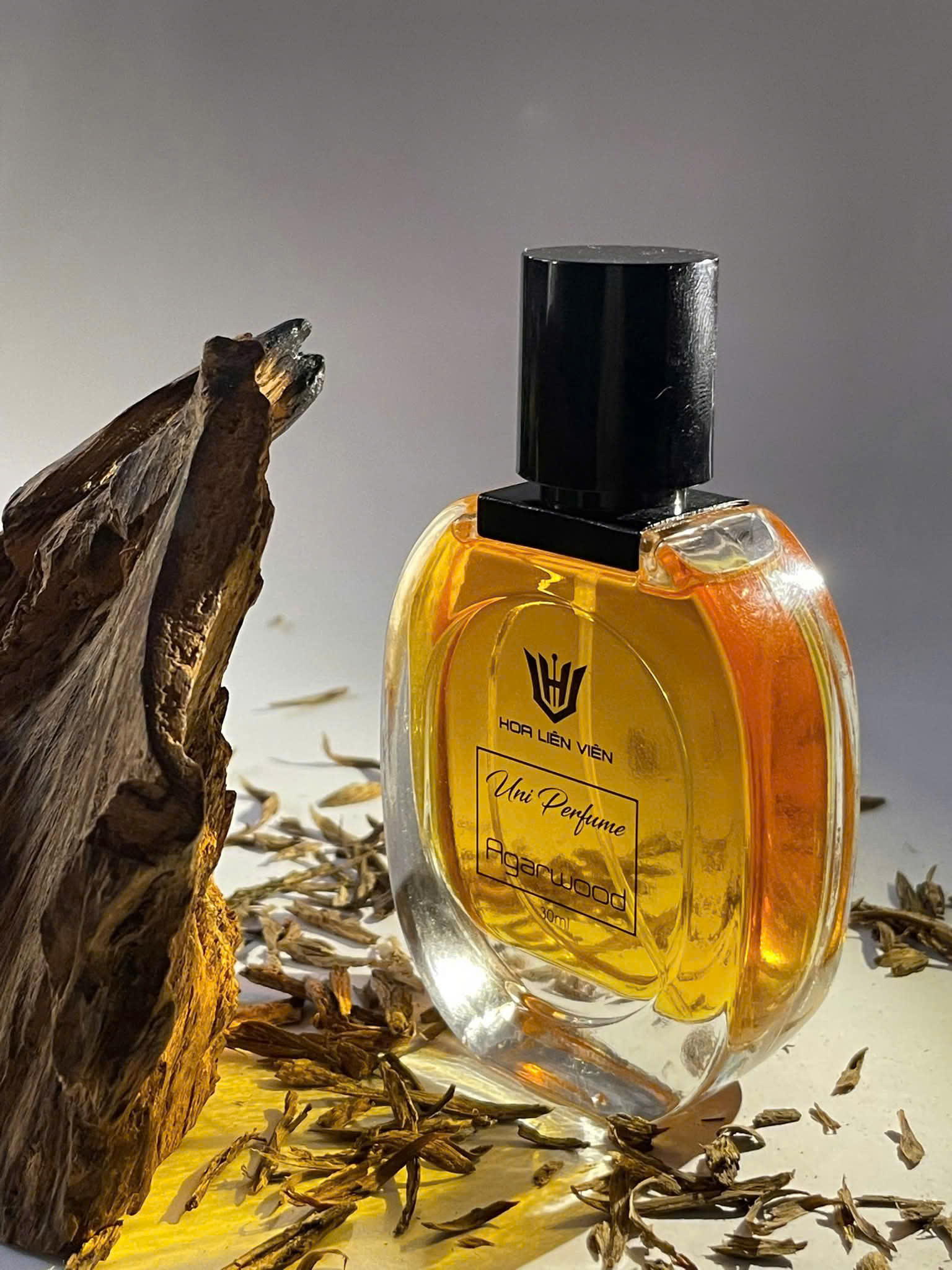 Nước hoa trầm hương Uni  Perfume Agarwood (30ml)